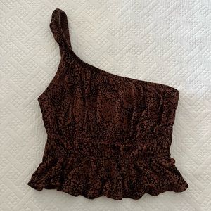🦋3/$50 Urban Outfitters One Shoulder Top